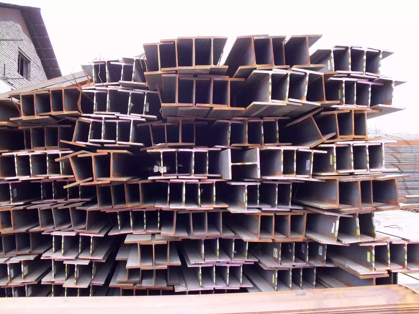 تکنولوژی‌ های پیشرفته در تولید تیر آهن با کیفیت عالی