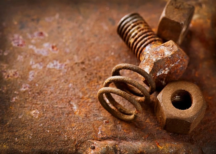 چرا باید زنگ آهن را از بین ببریم؟